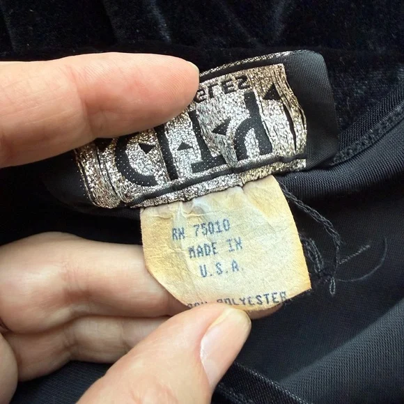 City Triangles Y2K 90s Black Velvet Maxi Dress Butterfly Beaded Side Slit - Picture 8 of 12